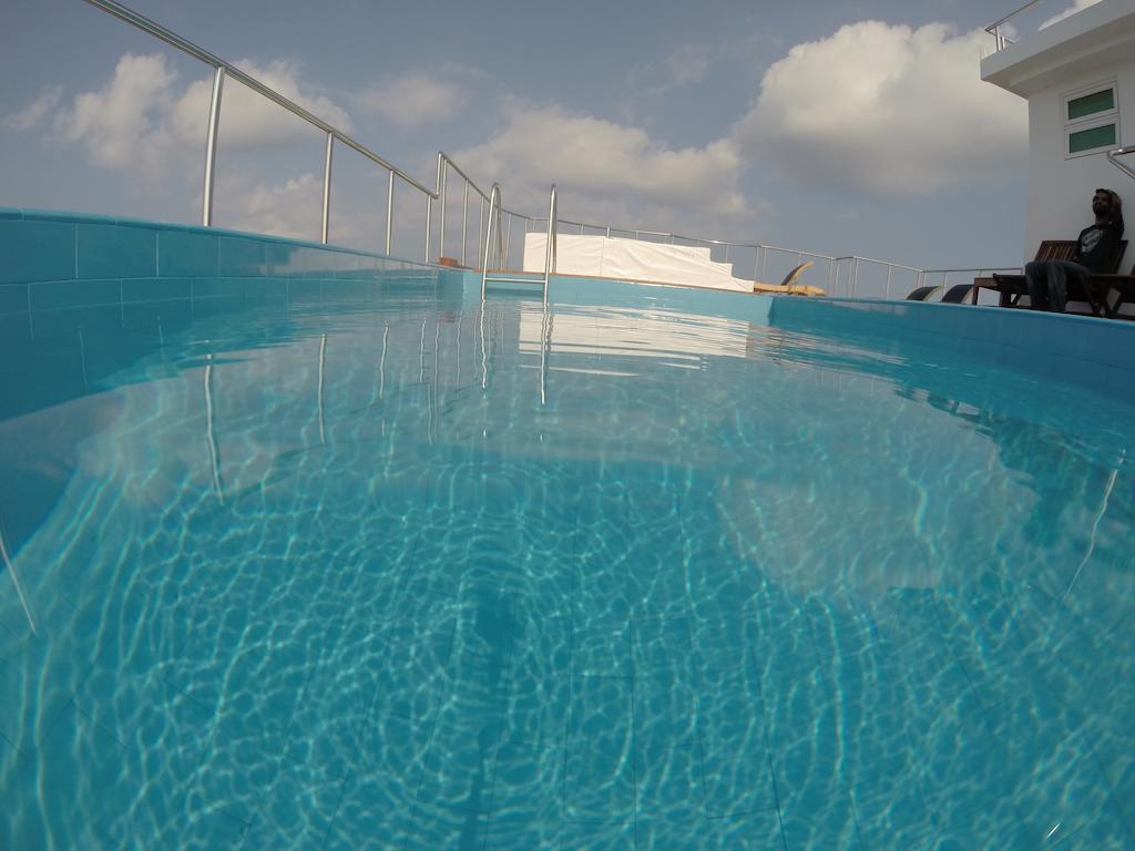 Airport Beach Hotel Hulhumale Kültér fotó