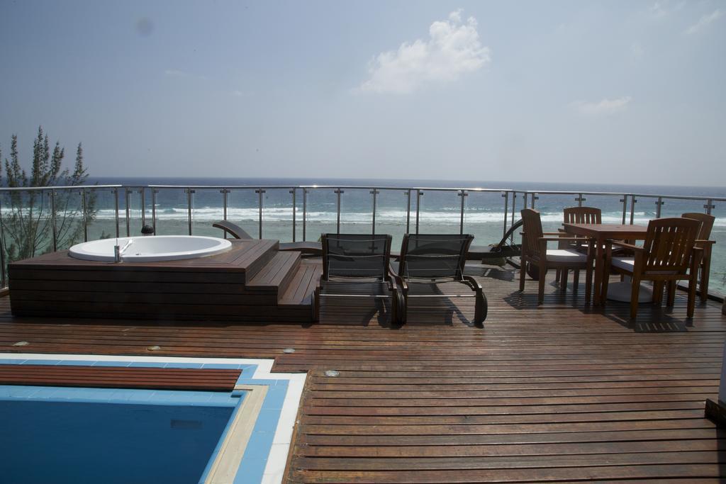 Airport Beach Hotel Hulhumale Kültér fotó