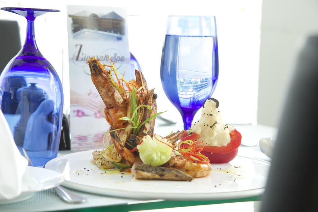 Airport Beach Hotel Hulhumale Kültér fotó